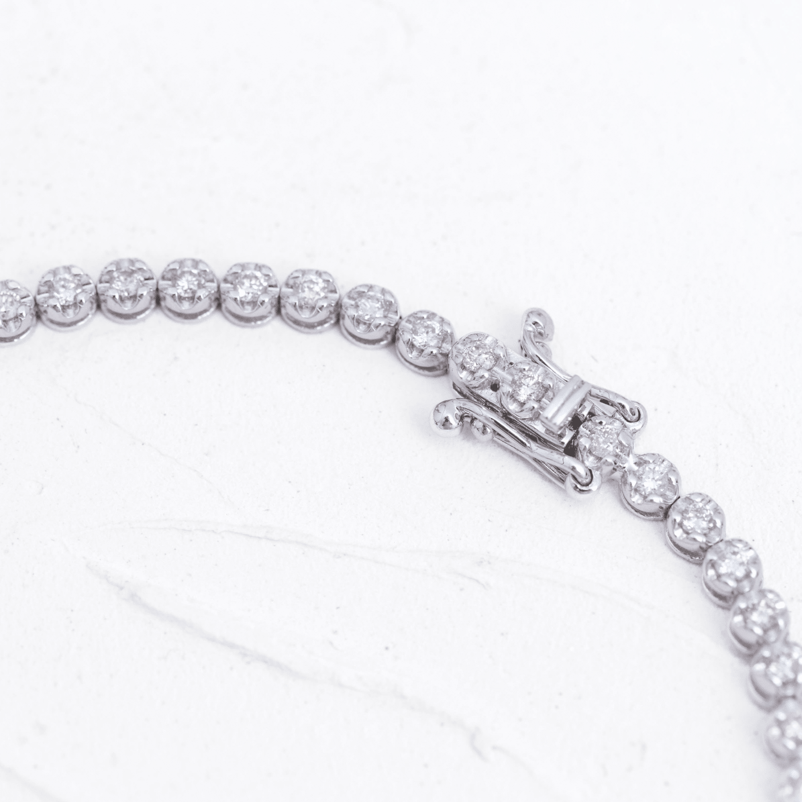 Tennis bracelet white illusion 1600x1600